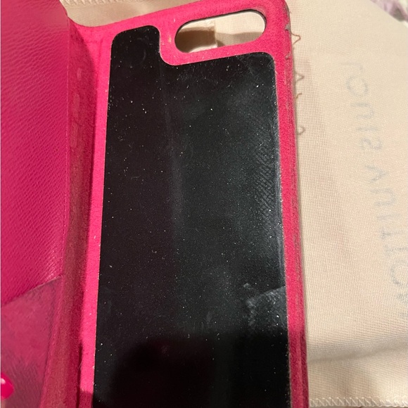 🩷🩷🔥Authentic Louis Vuitton IPhone 7 or 8 plus portfolio - Picture 9 of 12